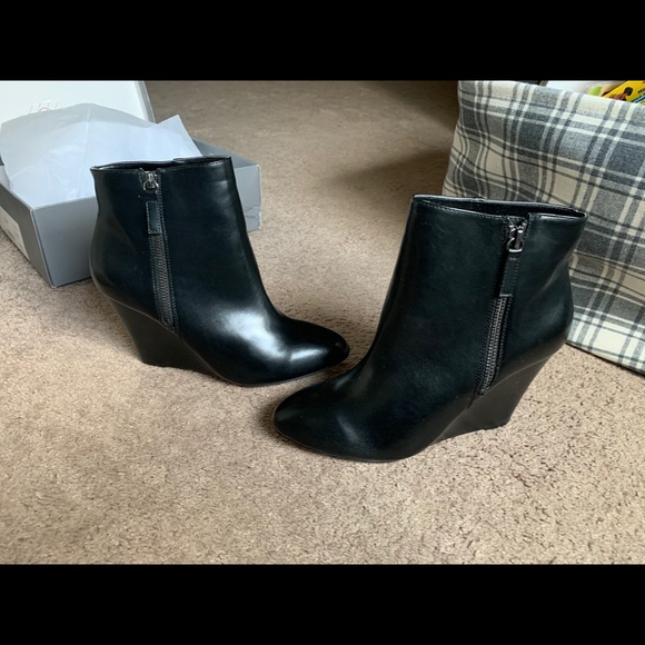 NWOB Loft Wedge Booties - Picture 4 of 11